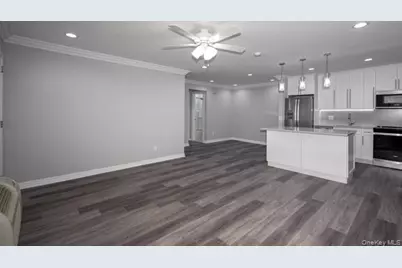 20 Spinningwheel Road #2B, Massapequa, NY 11758 - Photo 5