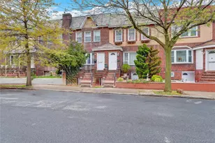 32-12 Baywater Ct, Far Rockaway, NY 11691 - Photo 3
