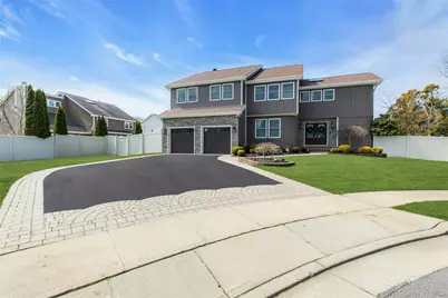 18 Daisy Court, Farmingdale, NY 11735 - Photo 1
