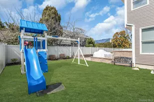 18 Daisy Ct, Farmingdale, NY 11735 - Photo 29