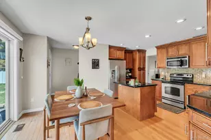 18 Daisy Ct, Farmingdale, NY 11735 - Photo 13