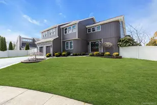 18 Daisy Ct, Farmingdale, NY 11735 - Photo 3