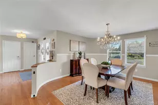 18 Daisy Ct, Farmingdale, NY 11735 - Photo 11