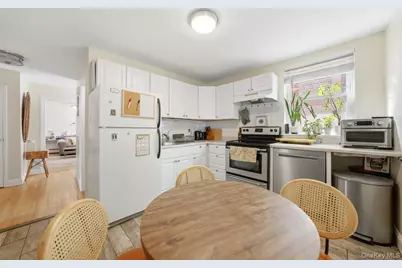 75 Woodlawn Avenue, Yonkers, NY 10704 - Photo 29