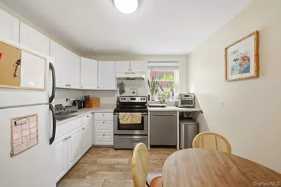 75 Woodlawn Avenue, Yonkers, NY 10704 - Photo 31