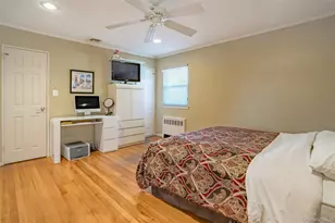 37 Winthrop Rd, Plainview, NY 11803 - Photo 13