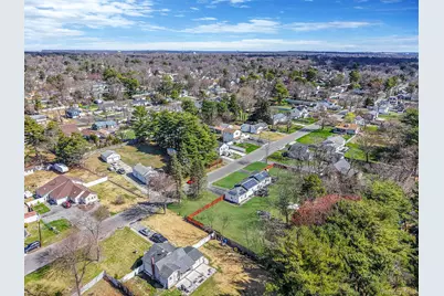 8 Evergreen Avenue, Brentwood, NY 11717 - Photo 45