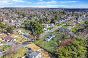 8 Evergreen Ave, Brentwood, NY 11717 - Photo 45