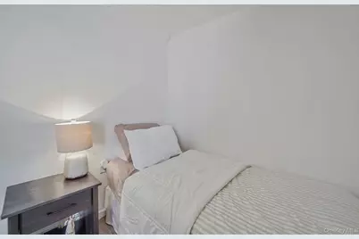 8 Evergreen Avenue, Brentwood, NY 11717 - Photo 33