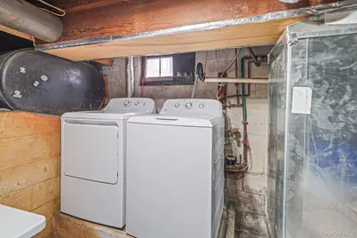 8 Evergreen Avenue, Brentwood, NY 11717 - Photo 35