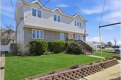 955 S Long Beach Avenue, Freeport, NY 11520 - Photo 1