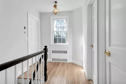 462 Morris Avenue, Rockville Centre, NY 11570 - Photo 17