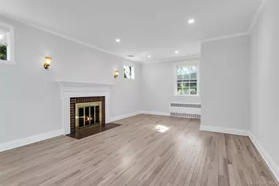 462 Morris Avenue, Rockville Centre, NY 11570 - Photo 5