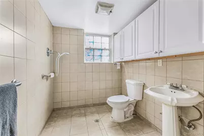 2515 Woodhull Avenue, Bronx, NY 10469 - Photo 17