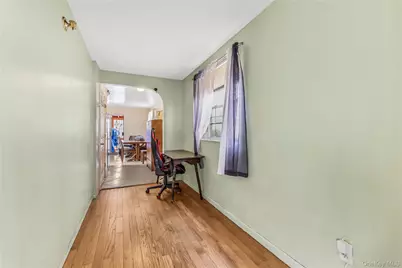 2515 Woodhull Avenue, Bronx, NY 10469 - Photo 15