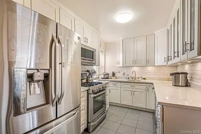 14455 Melbourne Avenue #3E, Flushing, NY 11367 - Photo 13