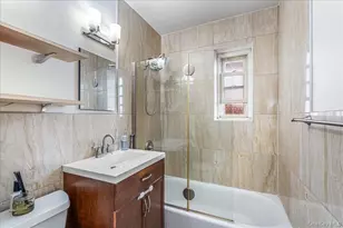 144-55 Melbourne Ave, Flushing, NY 11367 - Photo 7