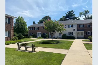 520 Dawson Lane, Jericho, NY 11753 - Photo 3