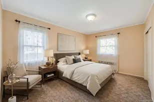 98 Larch Dr, Manhasset Hills, NY 11040 - Photo 23