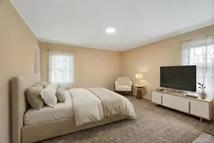 98 Larch Dr, Manhasset Hills, NY 11040 - Photo 21