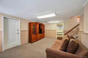 98 Larch Dr, Manhasset Hills, NY 11040 - Photo 25