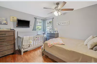 85 Mitchell Drive, Sound Beach, NY 11789 - Photo 17