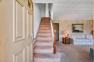 200 Victory Dr, Massapequa Park, NY 11762 - Photo 7