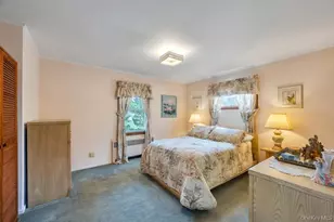 200 Victory Dr, Massapequa Park, NY 11762 - Photo 19