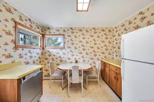 200 Victory Dr, Massapequa Park, NY 11762 - Photo 11