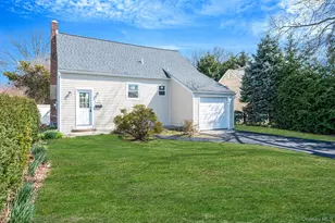 17 Riverside St, Amityville, NY 11701 - Photo 27