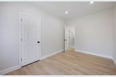 17 Riverside Street, Amityville, NY 11701 - Photo 13