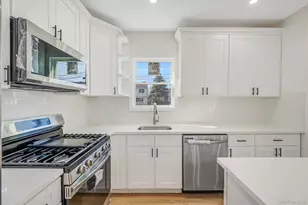 17 Riverside St, Amityville, NY 11701 - Photo 3