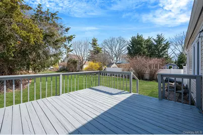 17 Riverside Street, Amityville, NY 11701 - Photo 31