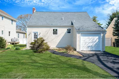 17 Riverside Street, Amityville, NY 11701 - Photo 29