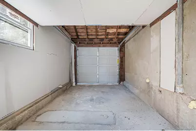 17 Riverside Street, Amityville, NY 11701 - Photo 25