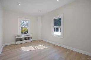 17 Riverside St, Amityville, NY 11701 - Photo 15