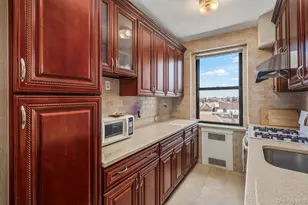 40-35 Ithaca St, Elmhurst, NY 11373 - Photo 7