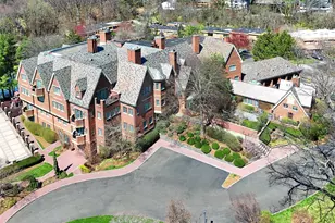 155 Estate Ct, Roslyn Heights, NY 11577 - Photo 43