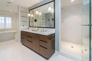 155 Estate Ct, Roslyn Heights, NY 11577 - Photo 33