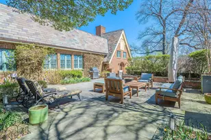 155 Estate Ct, Roslyn Heights, NY 11577 - Photo 39