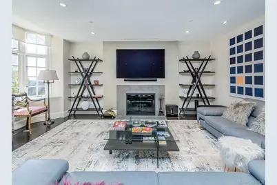 155 Estate Court, Roslyn Heights, NY 11577 - Photo 9