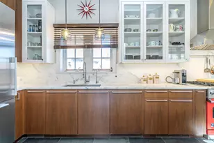 155 Estate Ct, Roslyn Heights, NY 11577 - Photo 19