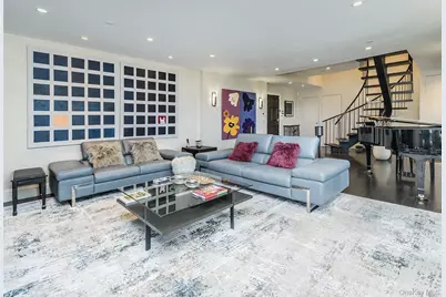 155 Estate Court, Roslyn Heights, NY 11577 - Photo 7