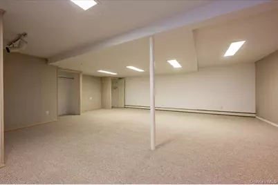 167 Maple Avenue, East Meadow, NY 11554 - Photo 17