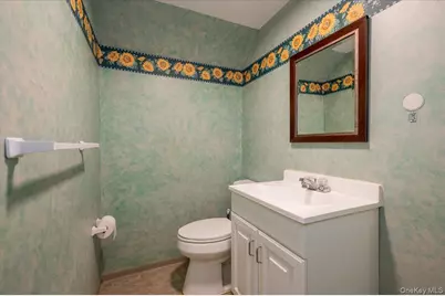 167 Maple Avenue, East Meadow, NY 11554 - Photo 15