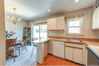 195 N Centre Avenue #25, Rockville Centre, NY 11570 - Photo 11