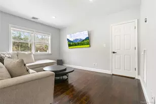 345 Durkee Ln, Patchogue, NY 11772 - Photo 17