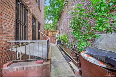 91 Hudson Avenue, Brooklyn, NY 11201 - Photo 23