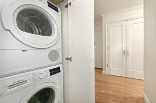 269-10 Grand Central Pkwy, Floral Park, NY 11005 - Photo 25