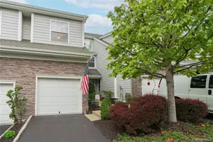 126 Hudson Pointe Dr, Poughkeepsie, NY 12601 - Photo 3